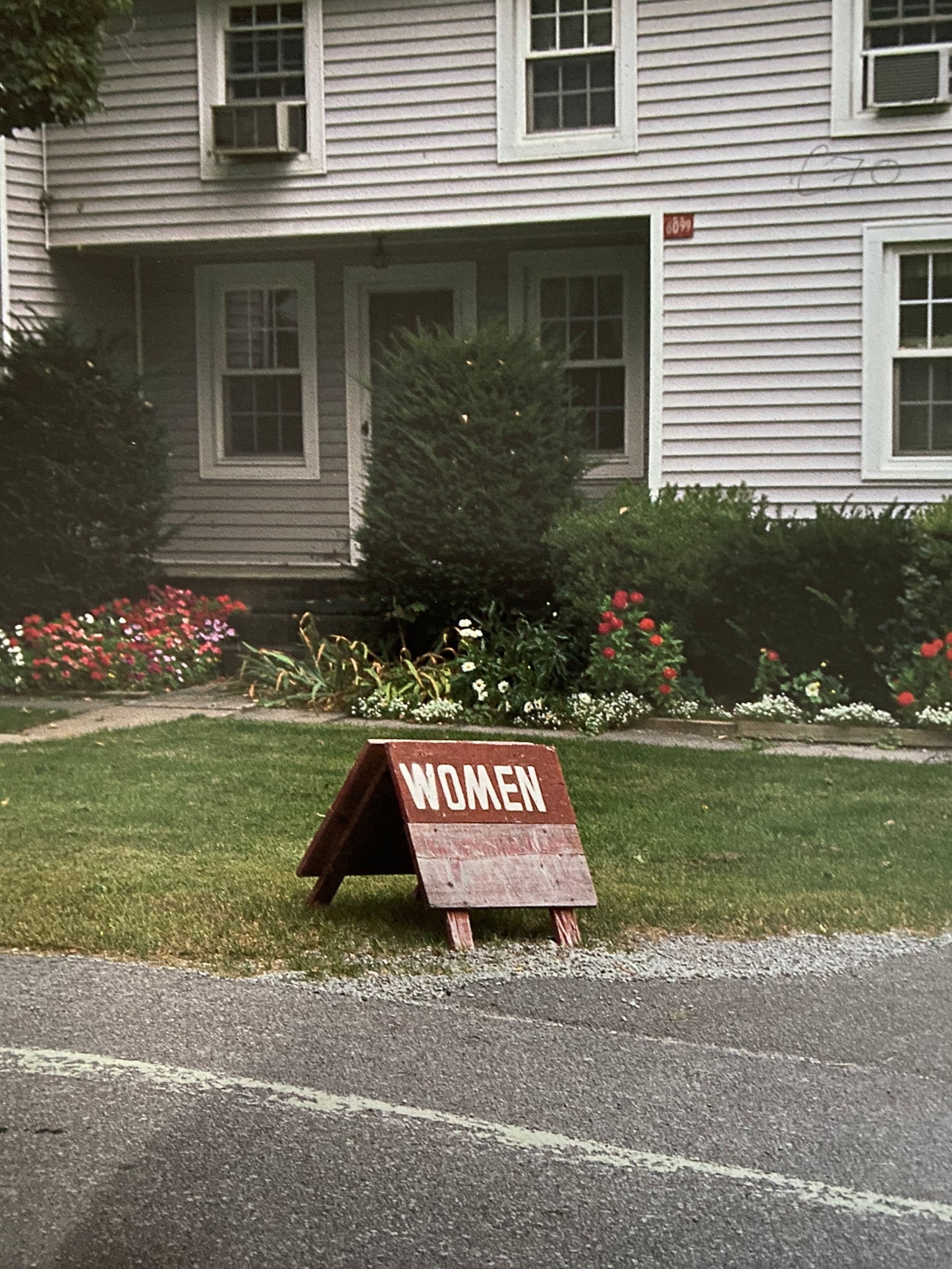 WOMEN (2004)