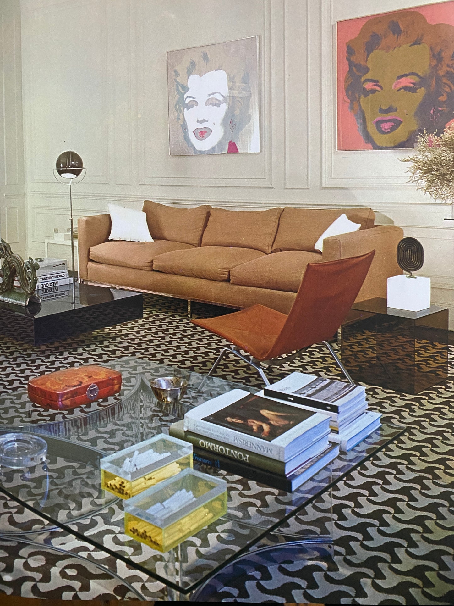 YOUNG DESIGNS IN COLOUR (1972)