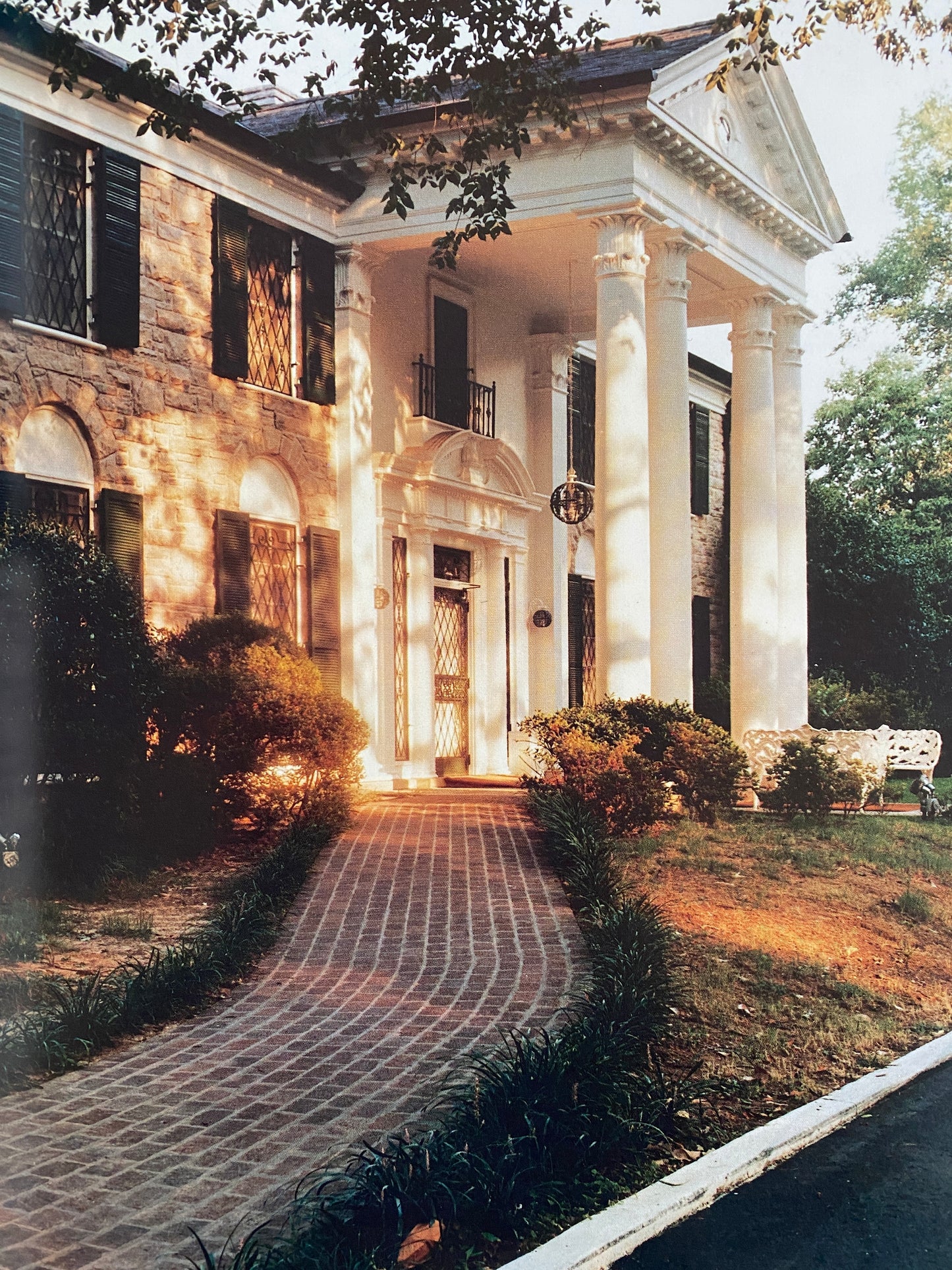 ELVIS AT GRACELAND (1983)