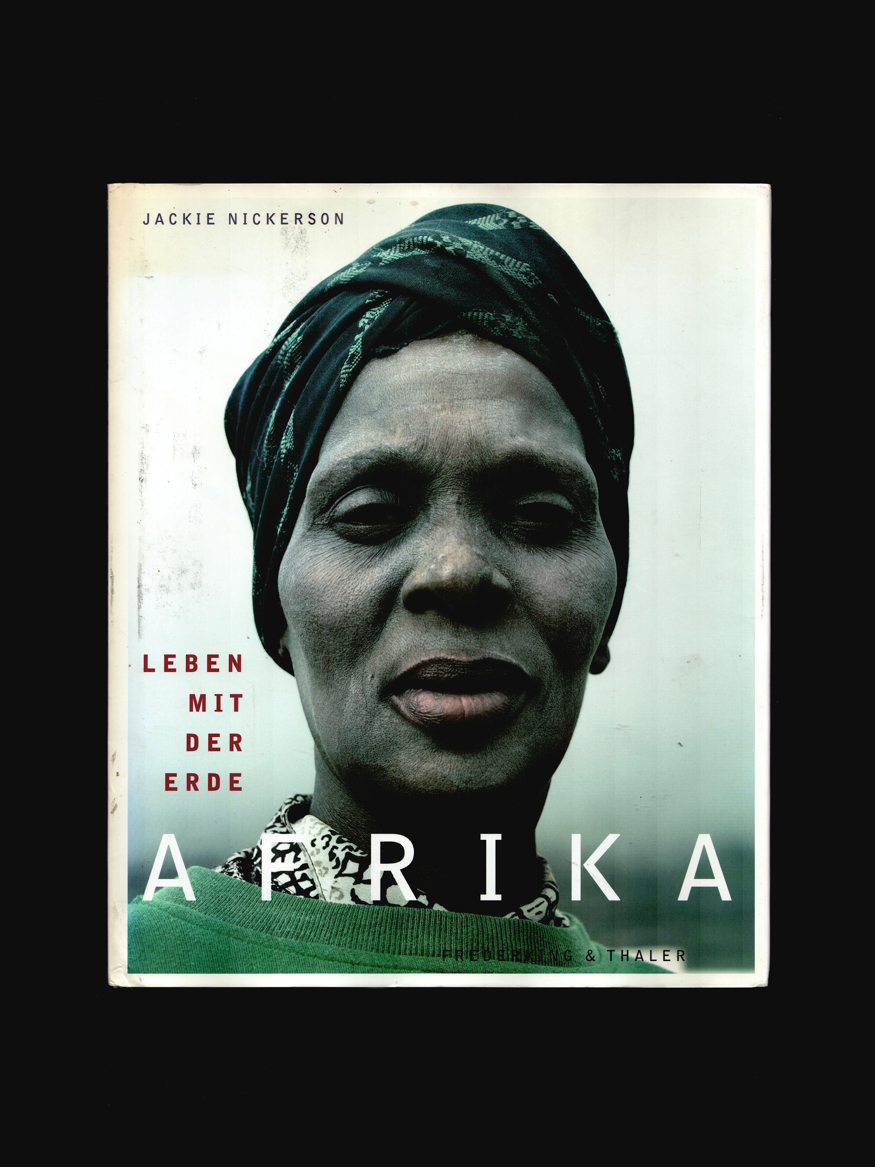 AFRIKA: LEBEN MIT DER ERDE (2002)