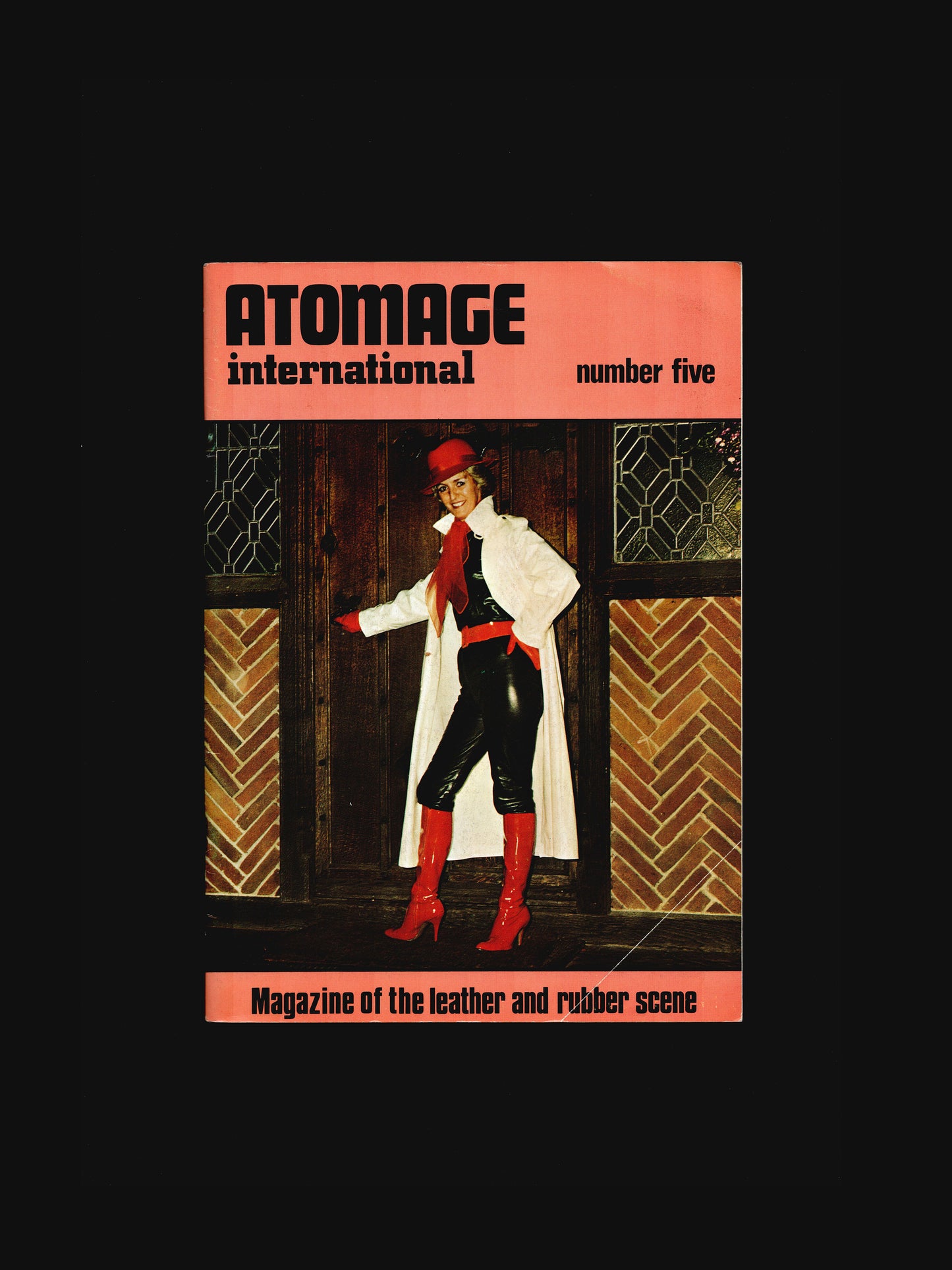 ATOMAGE INTERNATIONAL NO 1 - NO 5 (1981-1982)