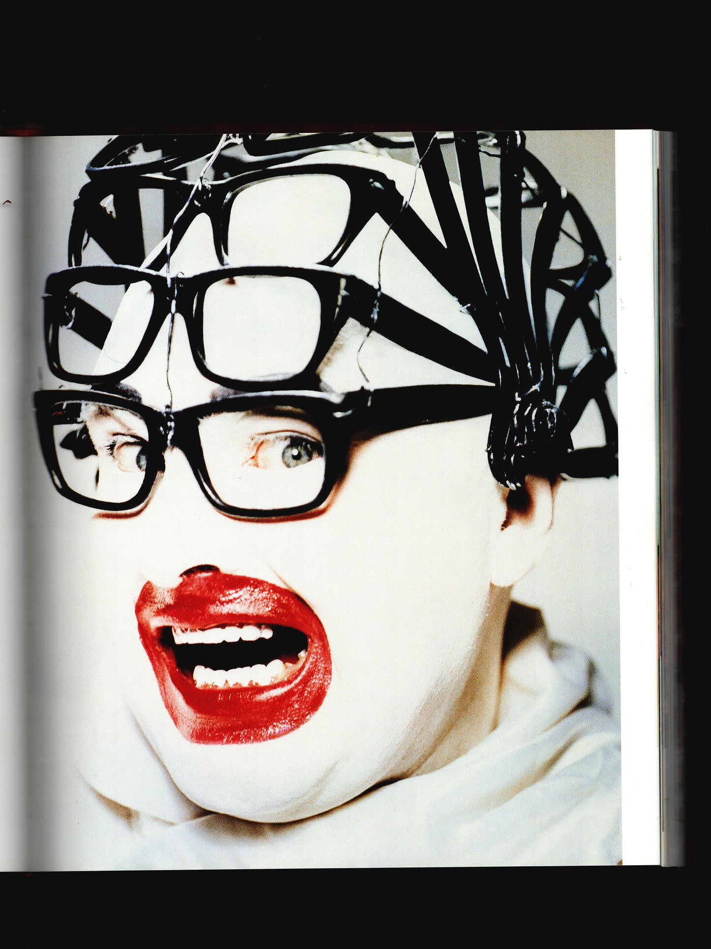 LEIGH BOWERY (1998)