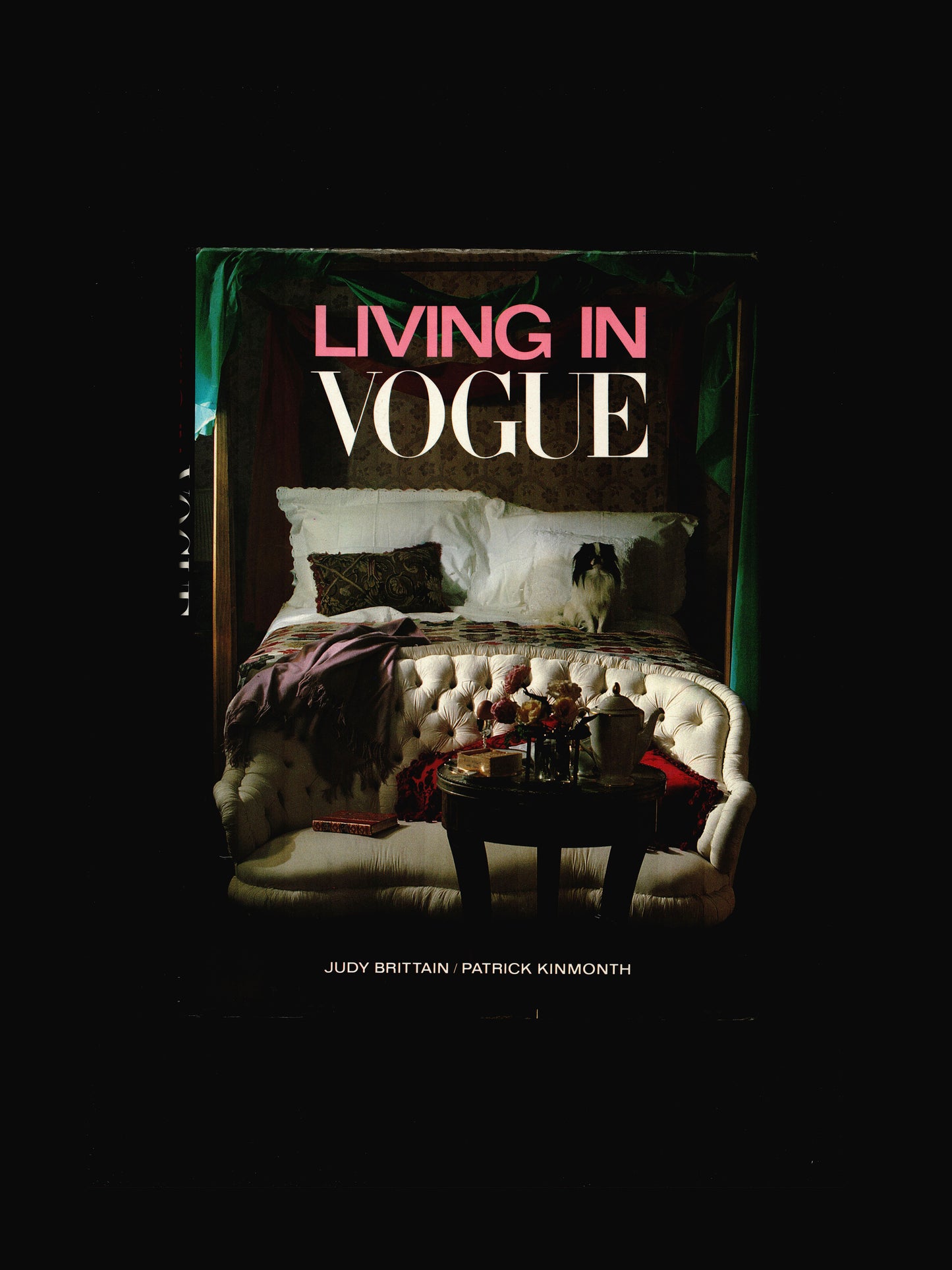 LIVING IN VOGUE (1984)